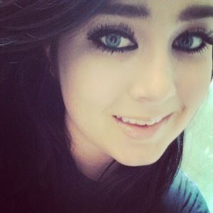 Meet your Posher, Elizabeth